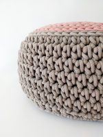 Round rose-brown pouffe