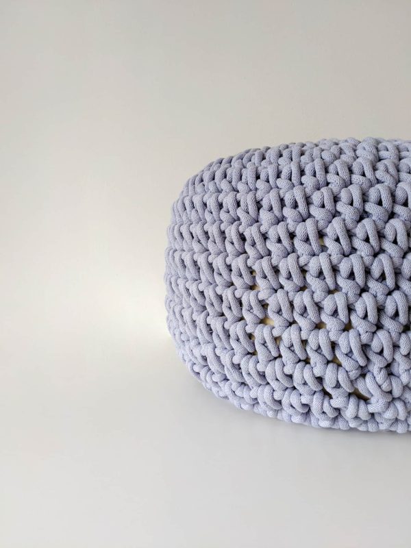 Iris crochet pouf