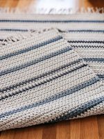 Crochet striped carpet for the living room