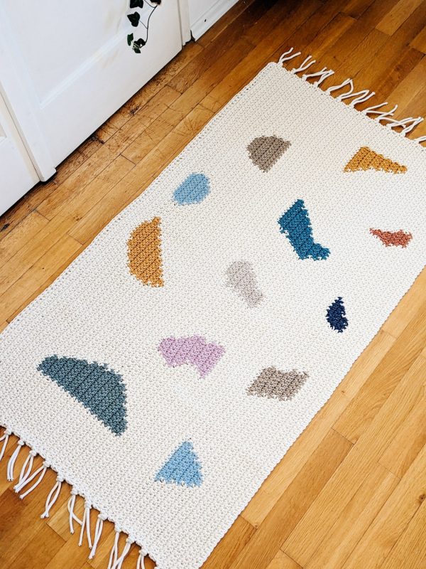Crocheted Terazzo rug with fringes
